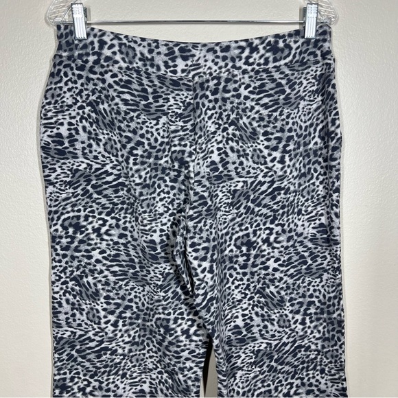 Soma Womens Embraceable Spotted Animal Print Mini Gray Pajama Pants Medium NWT - Picture 6 of 7
